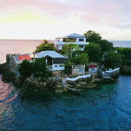 Utopia Island Resort Batangas City Kültér fotó